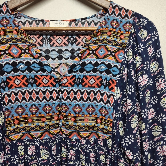 Umgee Boho Tunic Top Women's Size S Blue Floral Relaxed Fit - Picture 2 of 8